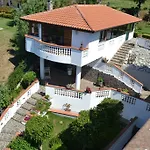 Bella Vista